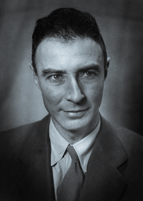Robert Oppenheimer portrait photo